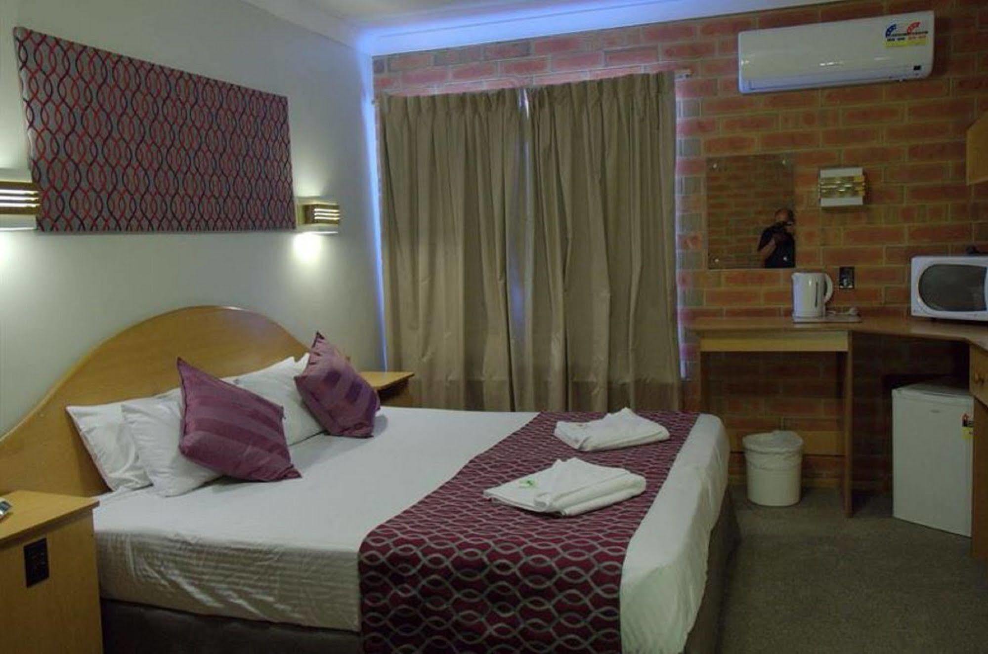 Pooraka Motor Inn מראה חיצוני תמונה
