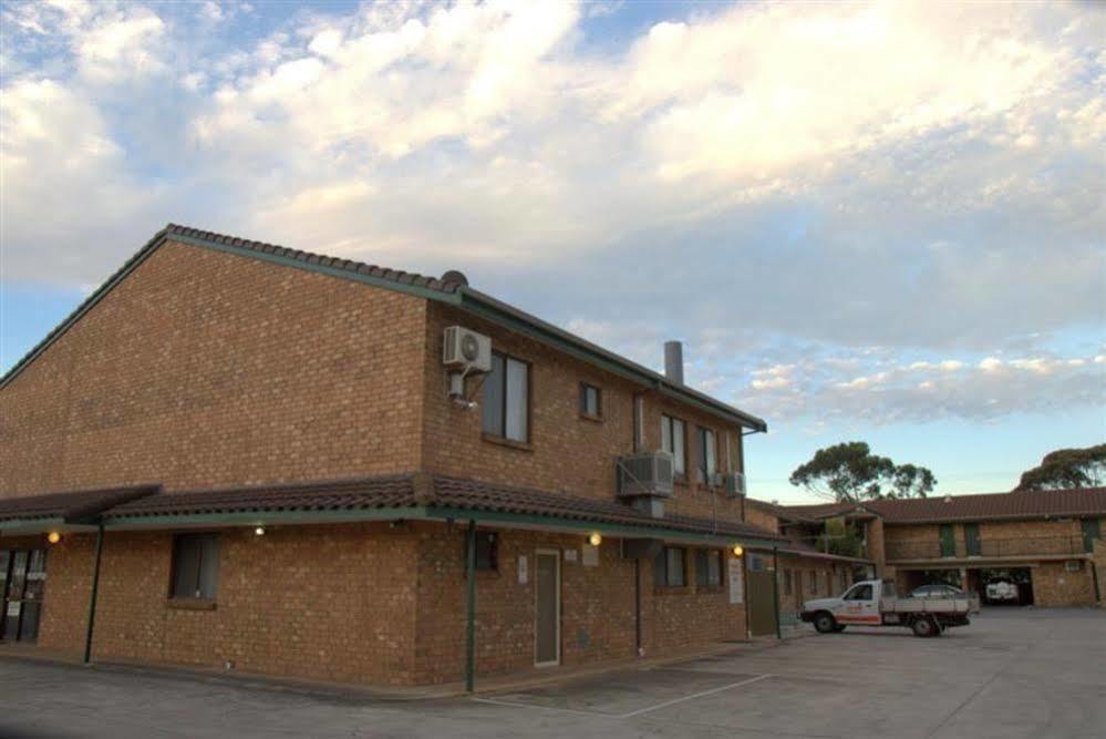 Pooraka Motor Inn מראה חיצוני תמונה